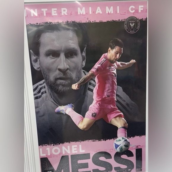 Messi poster - Picture 2 of 2